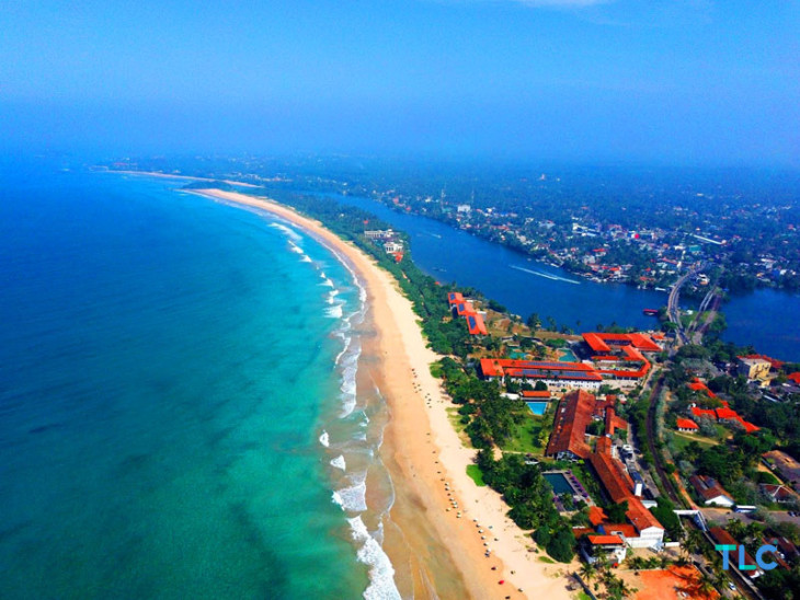 Bentota beach